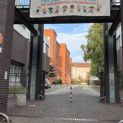Nehring-Grundschule Haupteingang