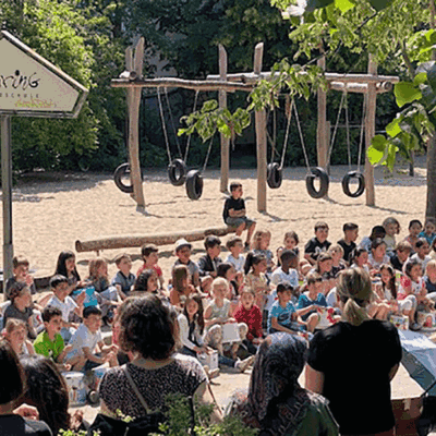 Nehring-Grundschule Spielehof Erzählzeit