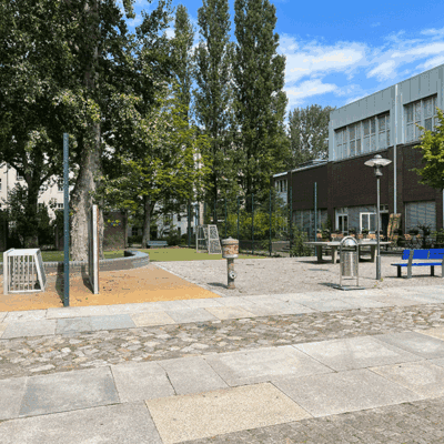 Nehring-Grundschule Sporthof Tischtennisplatte
